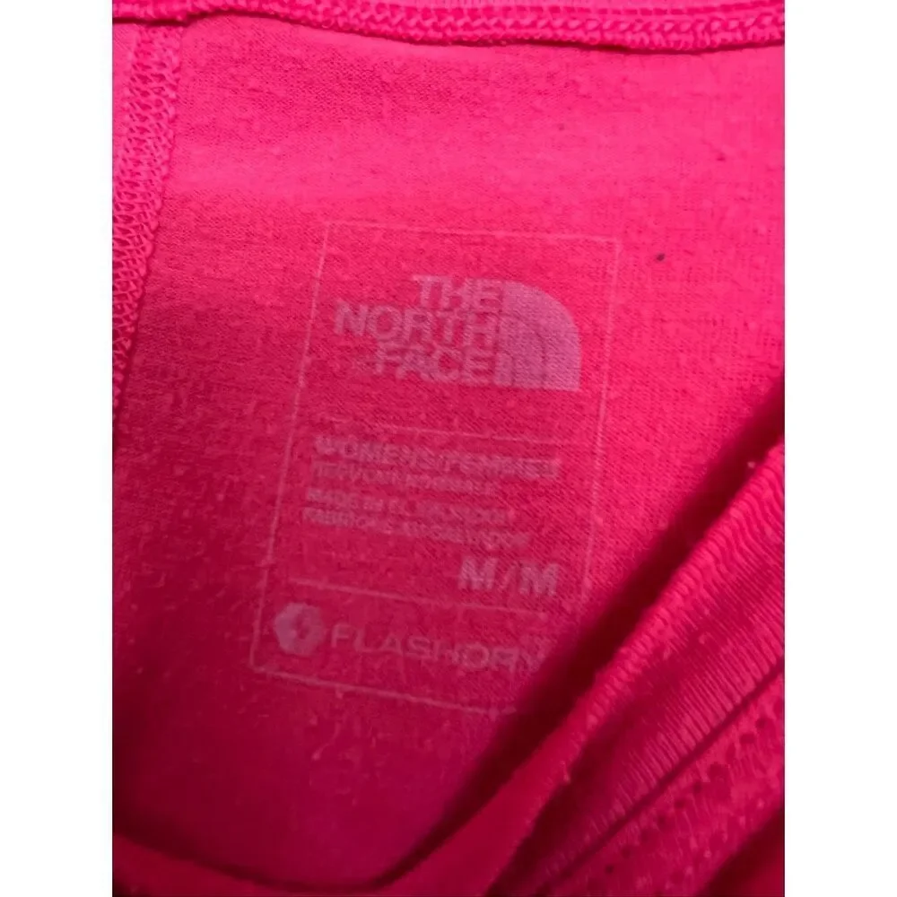 The North Face T-Shirt Woman’s Size Medium-Bally - Picture 6 of 8